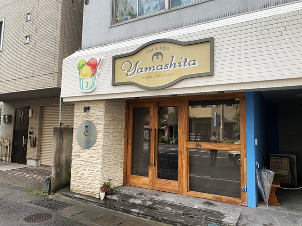 鹿児島菓子舗 山下様のアイス店