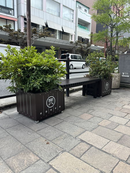 斜めから見た様子